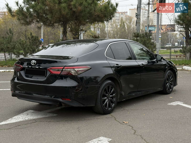 Седан Toyota Camry 2017 в Одессе