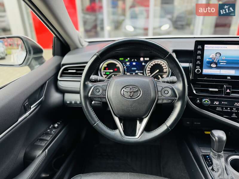 Седан Toyota Camry 2024 в Тернополі