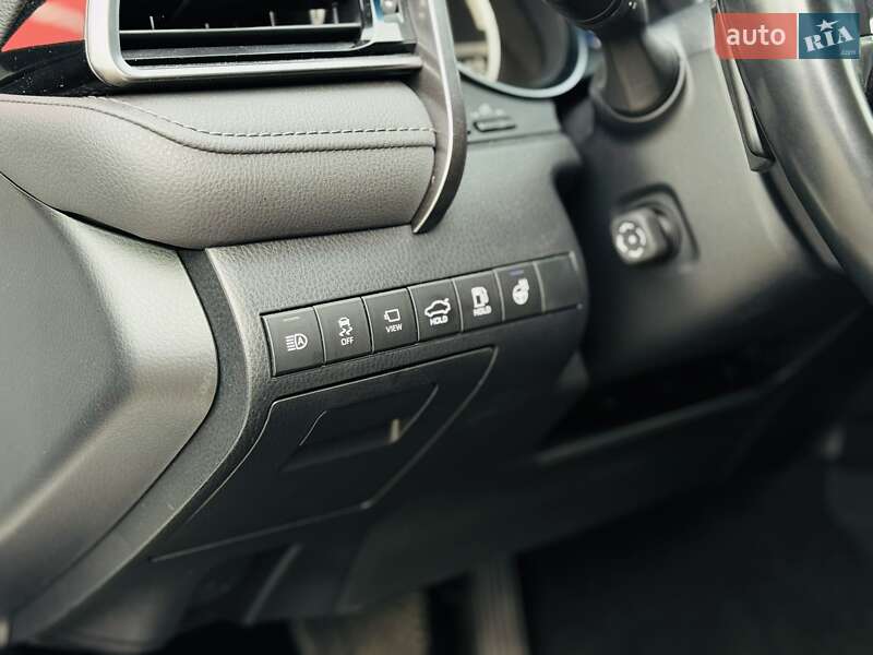 Седан Toyota Camry 2024 в Тернополі