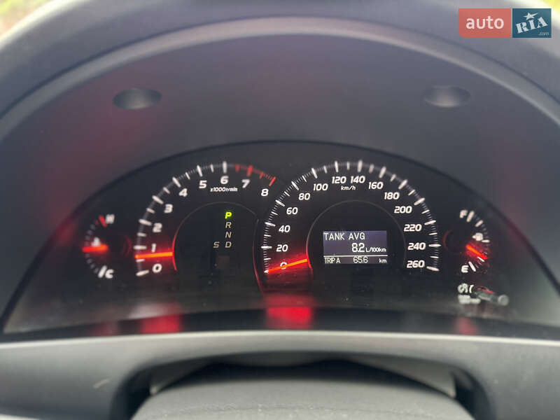 Седан Toyota Camry 2008 в Киеве