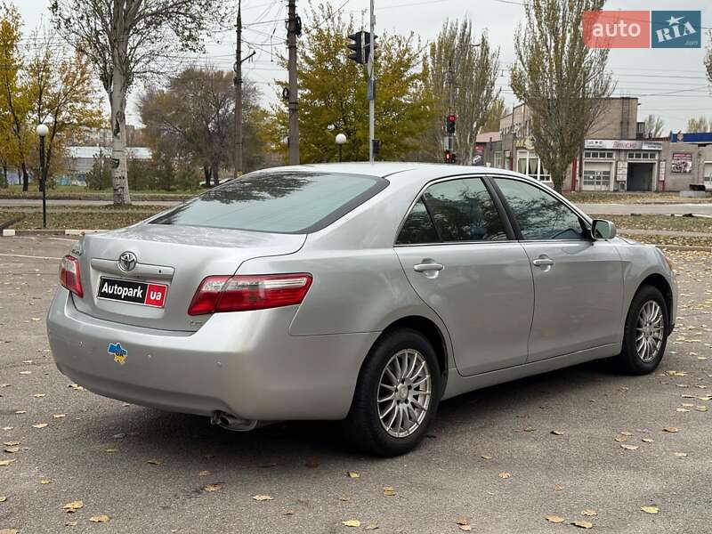 Седан Toyota Camry 2007 в Запорожье