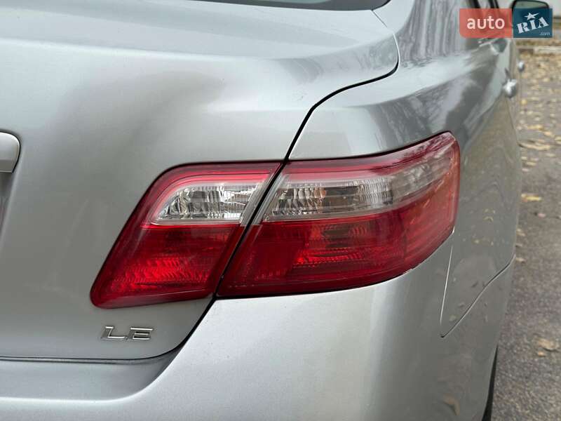 Седан Toyota Camry 2007 в Запорожье
