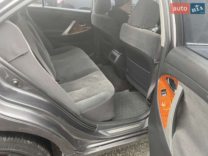 Седан Toyota Camry 2007 в Киеве