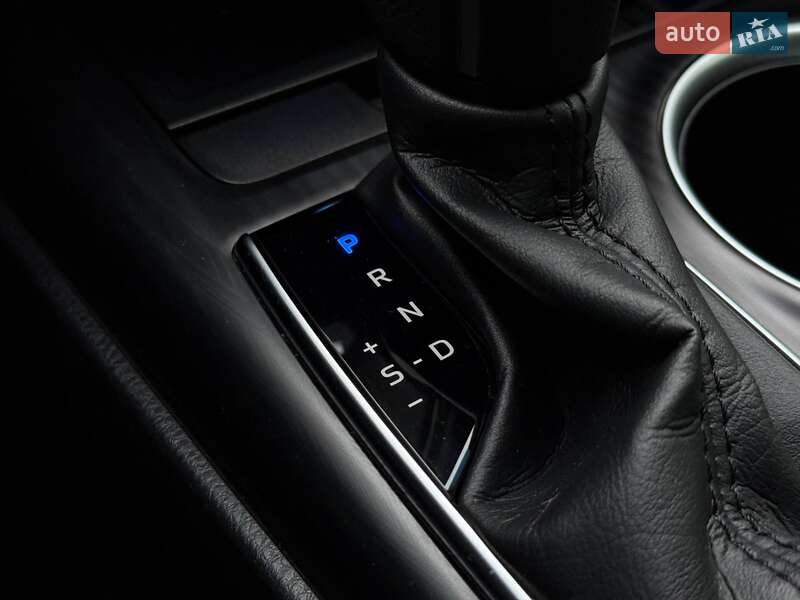 Седан Toyota Camry 2021 в Кривом Роге