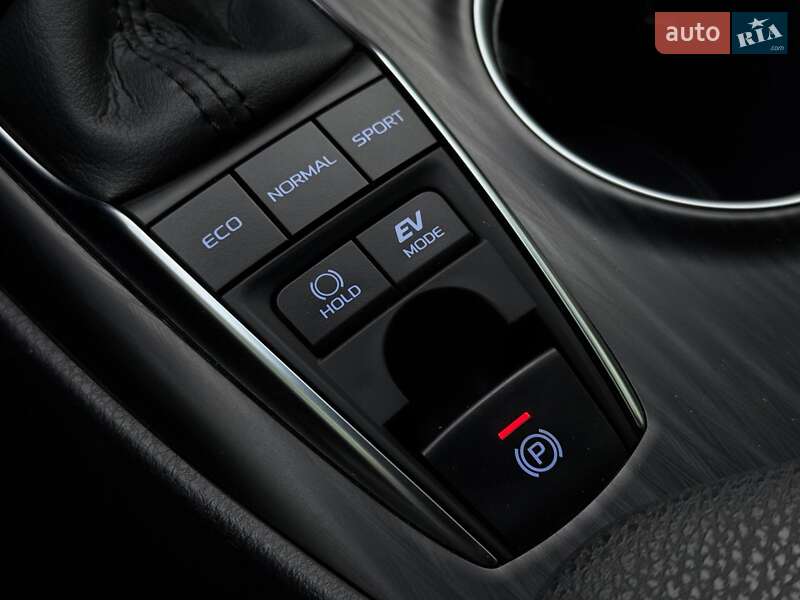 Седан Toyota Camry 2021 в Кривом Роге