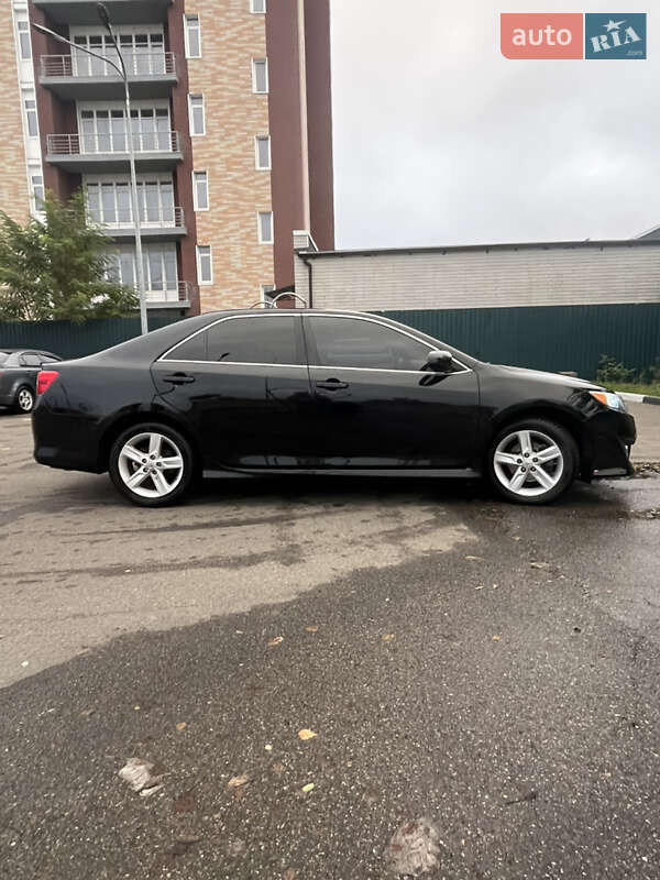 Седан Toyota Camry 2014 в Киеве фото 8 Седан Toyota Camry 2014 в Киеве