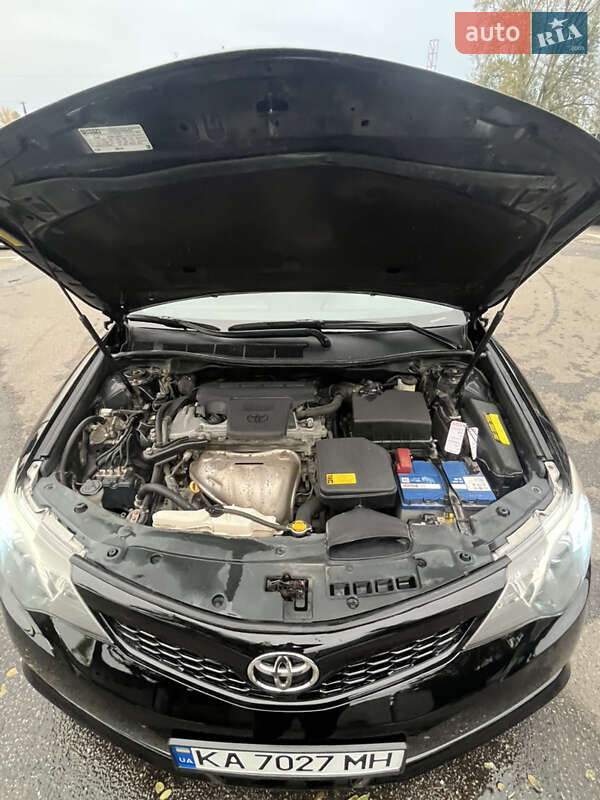 Седан Toyota Camry 2014 в Киеве фото 26 Седан Toyota Camry 2014 в Киеве