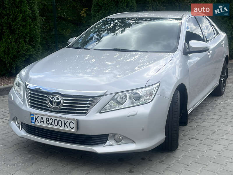 Седан Toyota Camry 2013 в Киеве фото 3 Седан Toyota Camry 2013 в Киеве