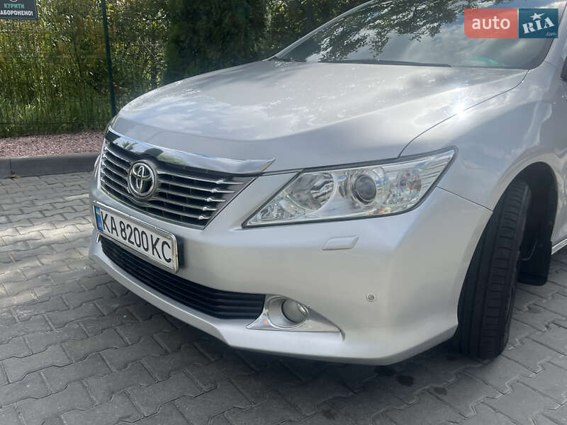 Седан Toyota Camry 2013 в Киеве фото 11 Седан Toyota Camry 2013 в Киеве