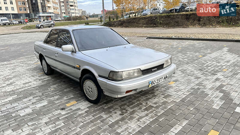 Седан Toyota Camry 1988 в Тернополе фото 3 Седан Toyota Camry 1988 в Тернополе