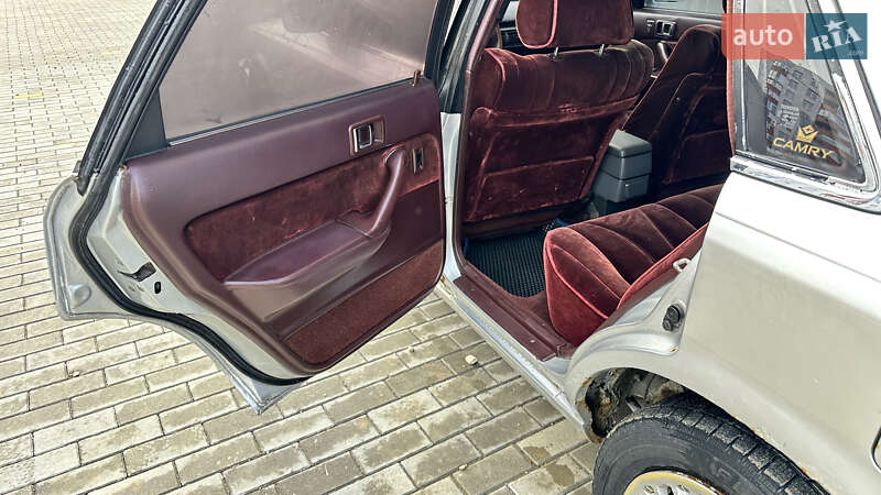 Седан Toyota Camry 1988 в Тернополе фото 15 Седан Toyota Camry 1988 в Тернополе