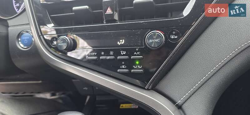 Седан Toyota Camry 2022 в Киеве фото 12 Седан Toyota Camry 2022 в Киеве