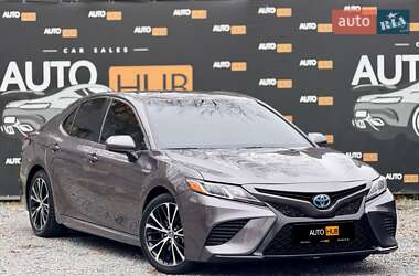 Седан Toyota Camry 2017 в Харькове