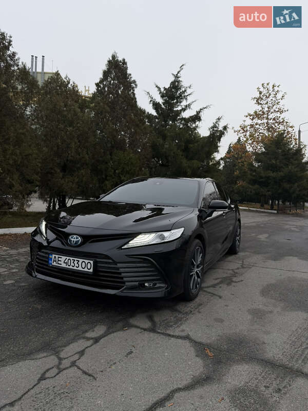 Седан Toyota Camry 2022 в Днепре