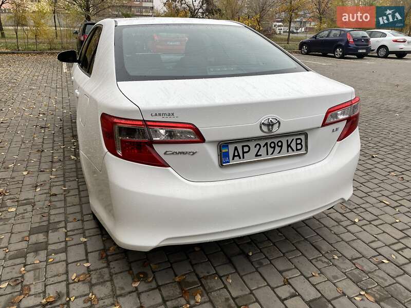 Седан Toyota Camry 2013 в Запорожье