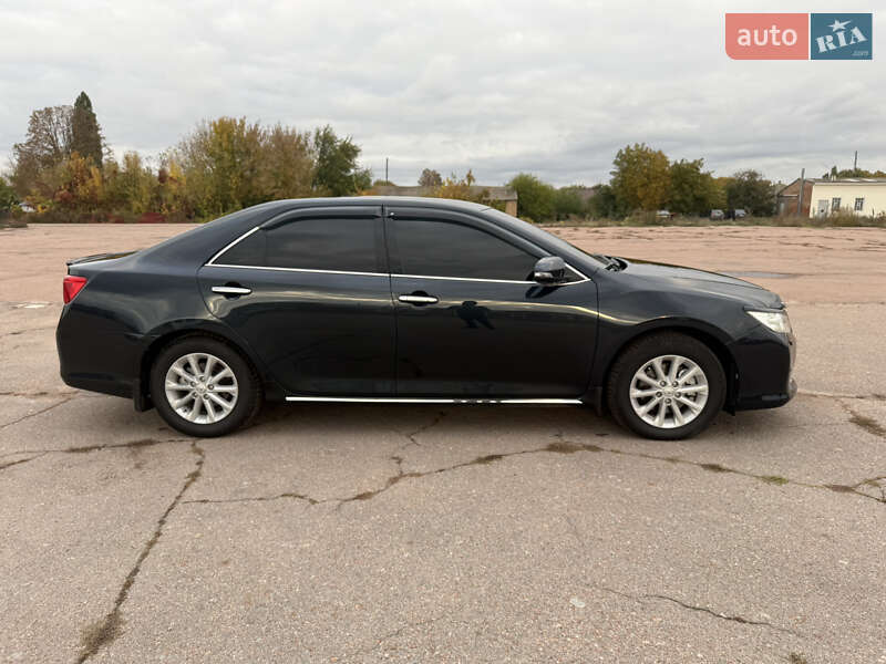 Седан Toyota Camry 2011 в Киеве