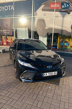 Седан Toyota Camry 2021 в Киеве
