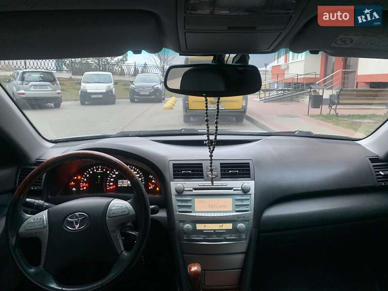 Седан Toyota Camry 2007 в Вараші