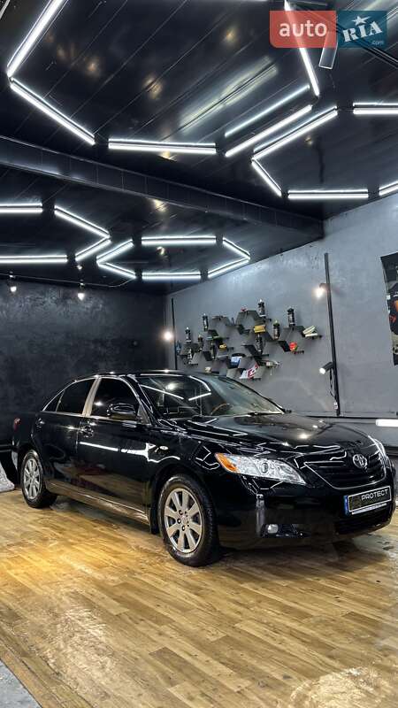 Седан Toyota Camry 2007 в Вараші