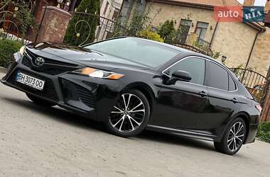 Седан Toyota Camry 2018 в Одессе