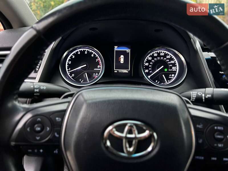 Седан Toyota Camry 2018 в Одессе