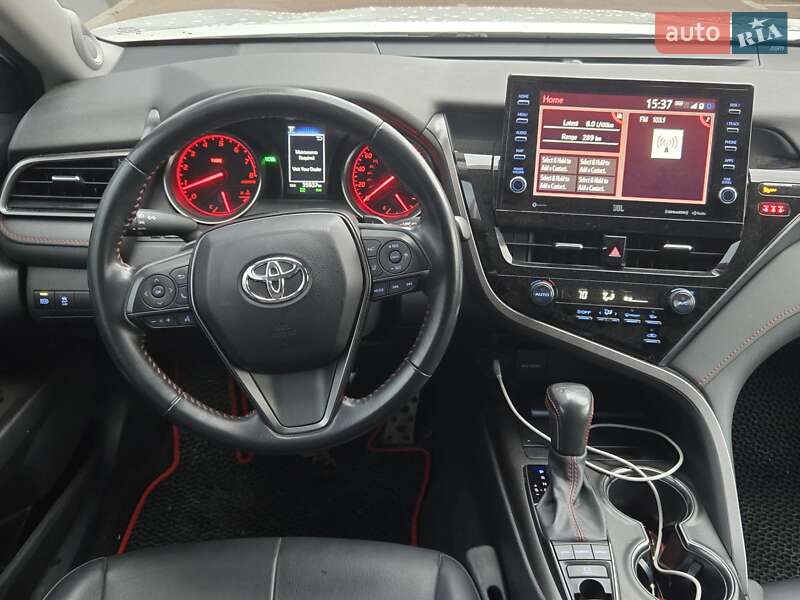 Седан Toyota Camry 2021 в Киеве