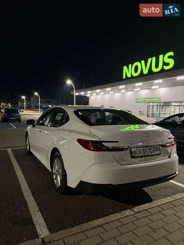 Седан Toyota Camry 2024 в Киеве фото 5 Седан Toyota Camry 2024 в Киеве