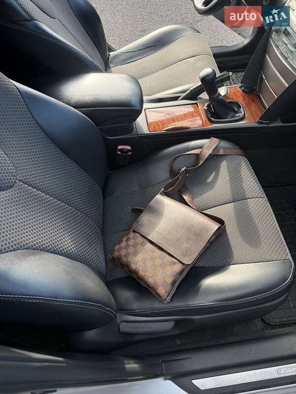 Седан Toyota Camry 2008 в Ужгороде