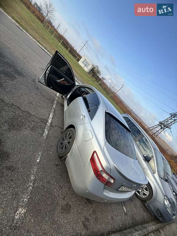 Седан Toyota Camry 2008 в Ужгороде