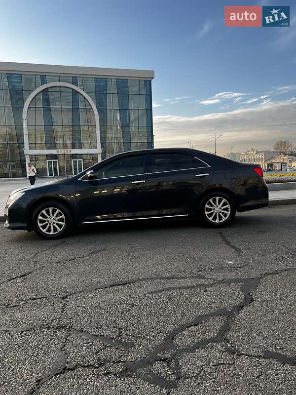 Седан Toyota Camry 2011 в Харькове
