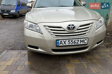 Седан Toyota Camry 2007 в Лозовой