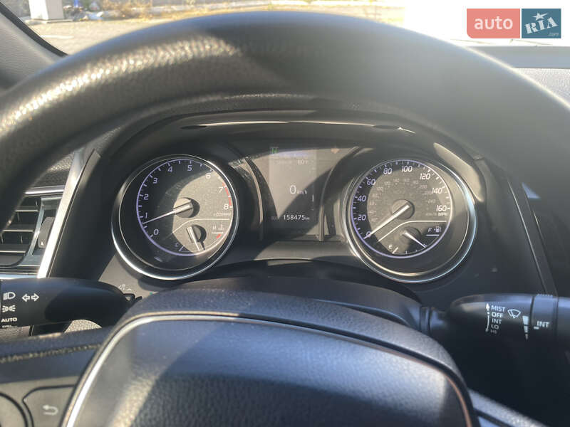 Седан Toyota Camry 2017 в Запорожье