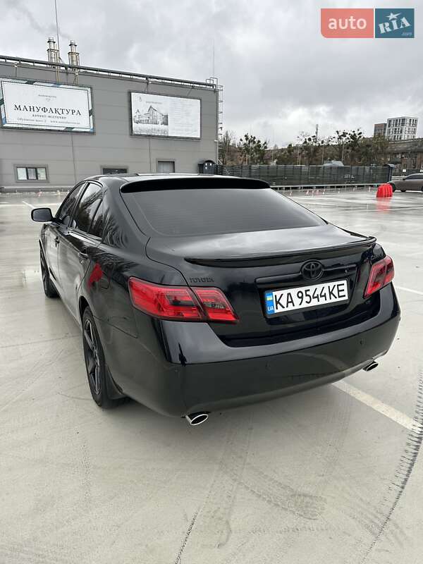 Седан Toyota Camry 2008 в Киеве
