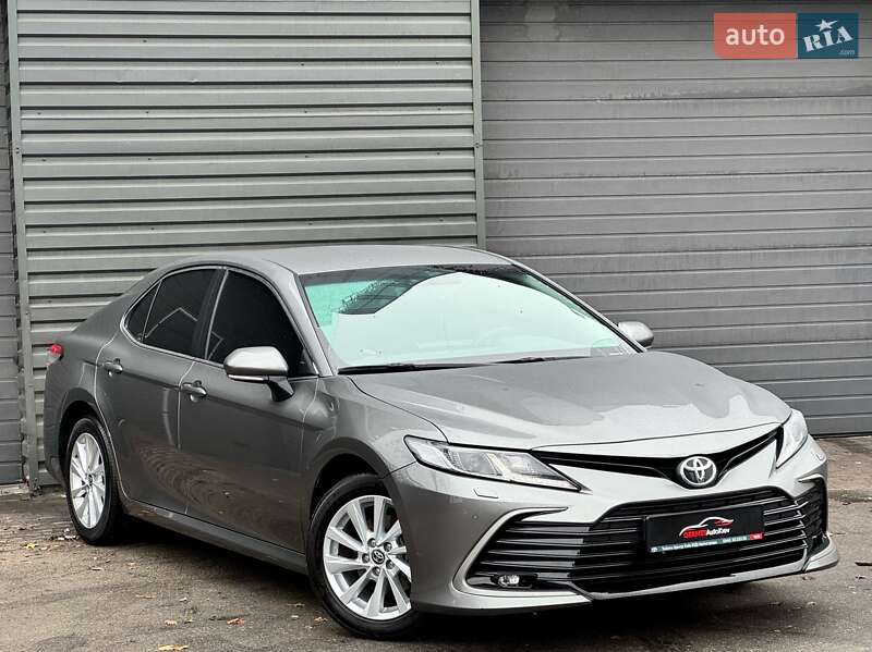 Седан Toyota Camry 2022 в Киеве фото 5 Седан Toyota Camry 2022 в Киеве