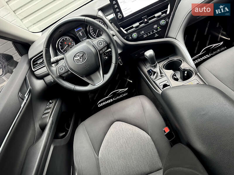 Седан Toyota Camry 2022 в Киеве фото 18 Седан Toyota Camry 2022 в Киеве