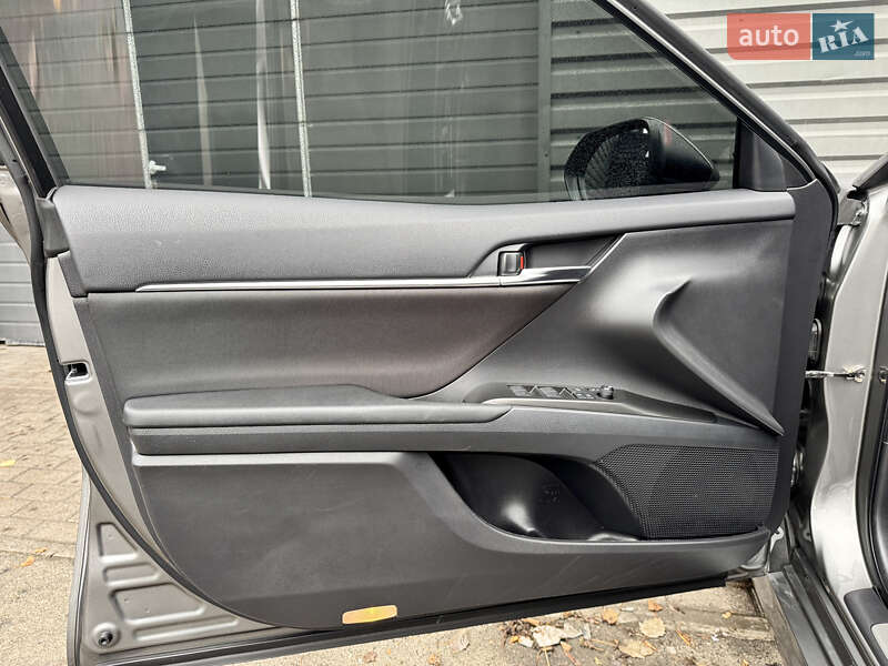 Седан Toyota Camry 2022 в Киеве фото 29 Седан Toyota Camry 2022 в Киеве