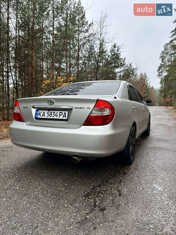 Седан Toyota Camry 2002 в Киеве