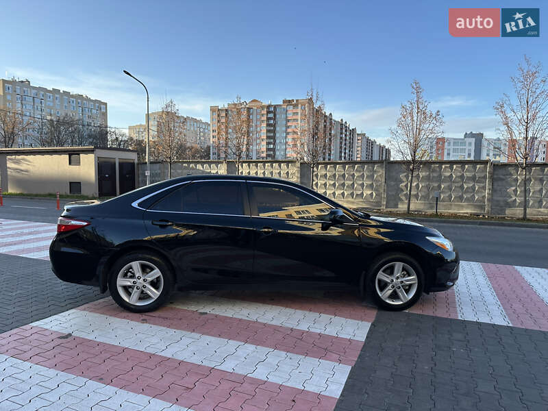 Седан Toyota Camry 2014 в Киеве