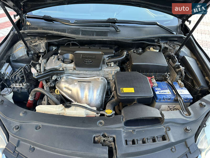 Седан Toyota Camry 2014 в Киеве