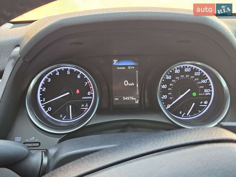 Седан Toyota Camry 2018 в Києві