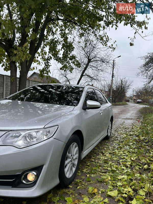 Седан Toyota Camry 2014 в Броварах