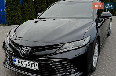 Седан Toyota Camry 2020 в Черкассах