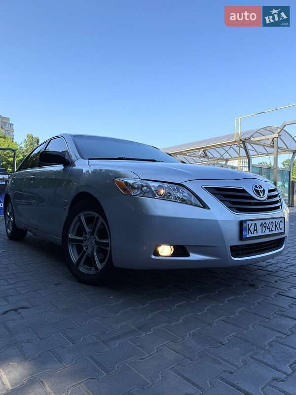 Седан Toyota Camry 2006 в Одессе