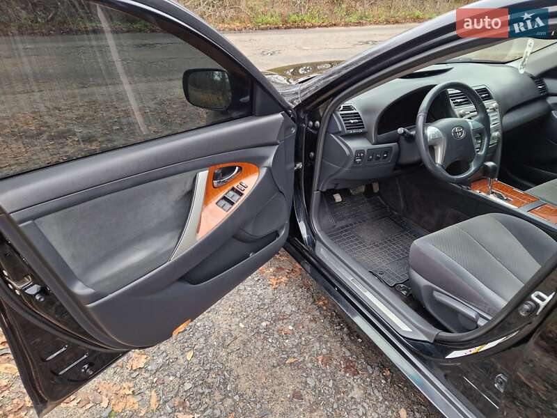 Седан Toyota Camry 2008 в Харькове