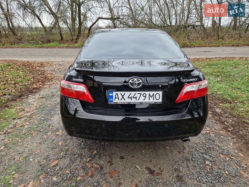 Седан Toyota Camry 2008 в Харькове