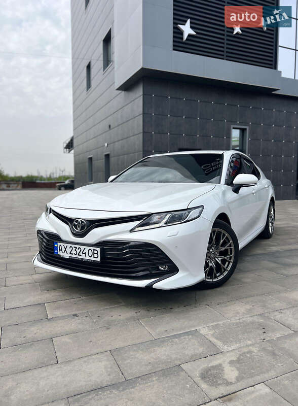 Седан Toyota Camry 2018 в Полтаве фото 2 Седан Toyota Camry 2018 в Полтаве