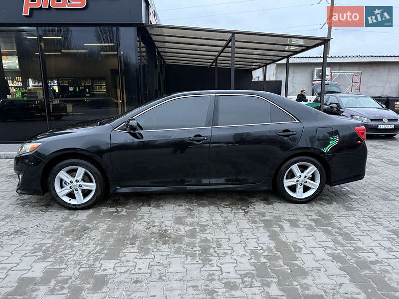 Седан Toyota Camry 2012 в Киеве фото 2 Седан Toyota Camry 2012 в Киеве