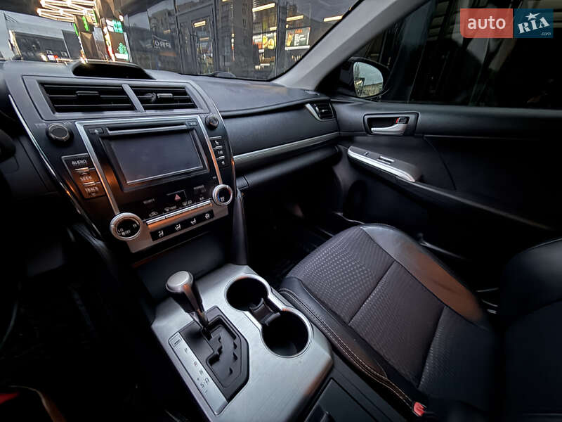 Седан Toyota Camry 2012 в Киеве фото 16 Седан Toyota Camry 2012 в Киеве