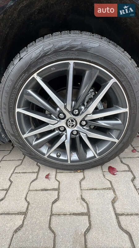 Седан Toyota Camry 2022 в Хмельницком фото 43 Седан Toyota Camry 2022 в Хмельницком