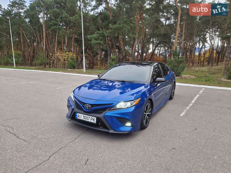 Седан Toyota Camry 2017 в Киеве фото 15 Седан Toyota Camry 2017 в Киеве